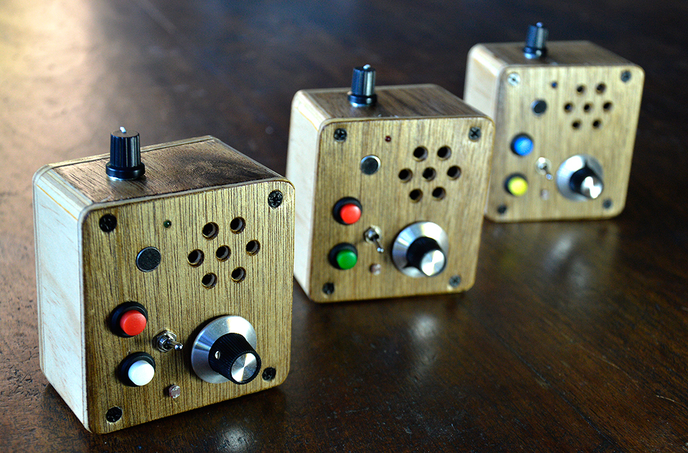 three moon canoe small handheld sound looper / warper in a row